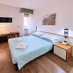 Adriana Hotel