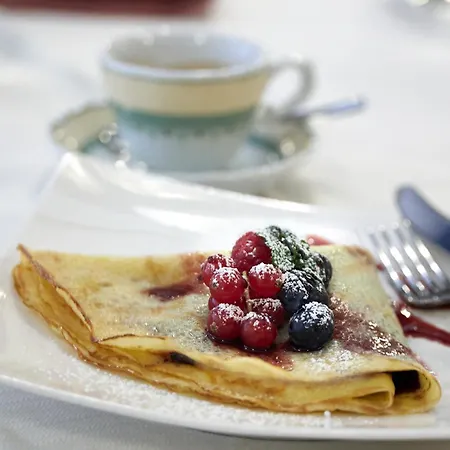 Adriana Hotel