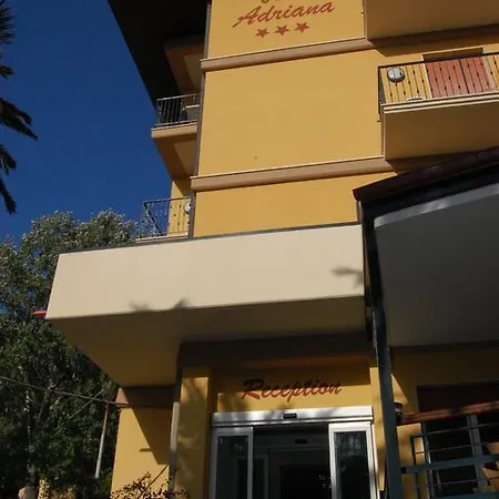 Adriana Hotel 3*