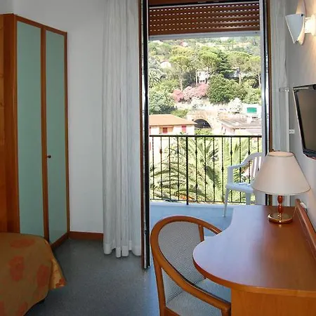 Hotel Adriana
