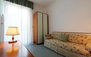 Hotel Adriana 3*
