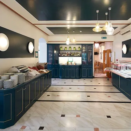阿德利亚纳别墅酒店 酒店