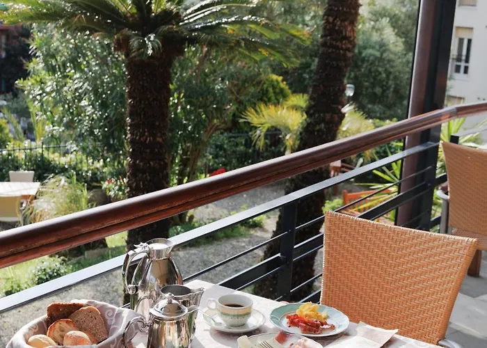 Adriana Hotel 3*