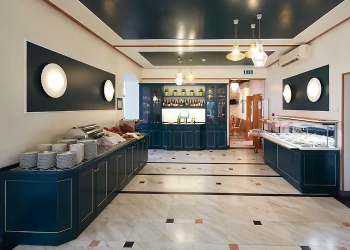 阿德利亚纳别墅酒店 酒店